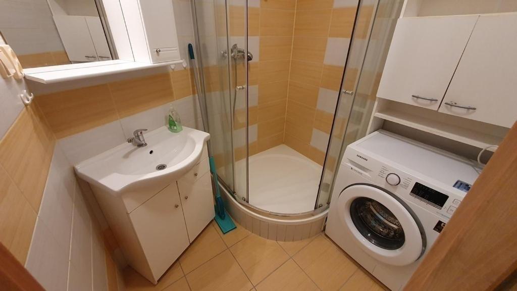 Apartman Mikaela 68 M2 Poprad Bagian luar foto