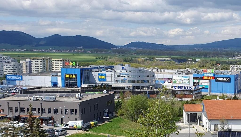 Apartman Mikaela 68 M2 Poprad Bagian luar foto